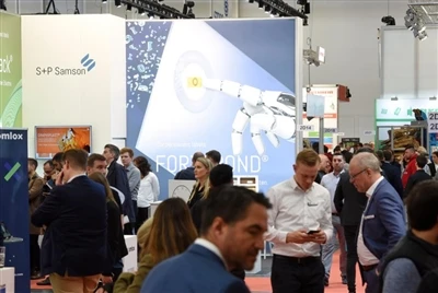 A Reeman Robot innovatív logisztikai megoldásokat mutat be a LogiMAT 2024 kiá...